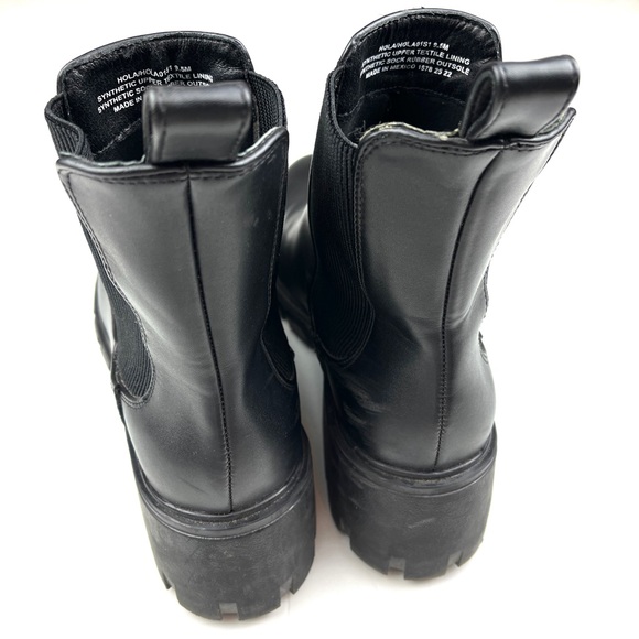 Steve Madden Hola Black Vegan Leather Lug Sole Chelsea Platform Boots size 9.5 - Picture 5 of 9